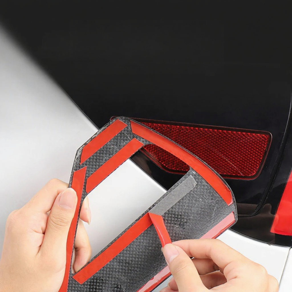 Carbon Fiber Charging Port Cover for Tesla Model 3 Highland/Model Y Juniper
