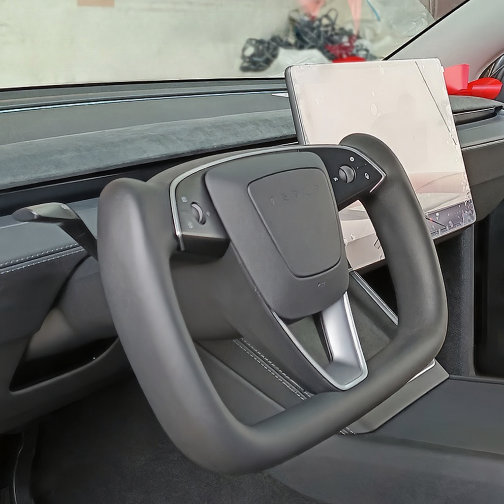 Model Y Juniper Yoke Steering Wheel with Heating Feature Secondary image