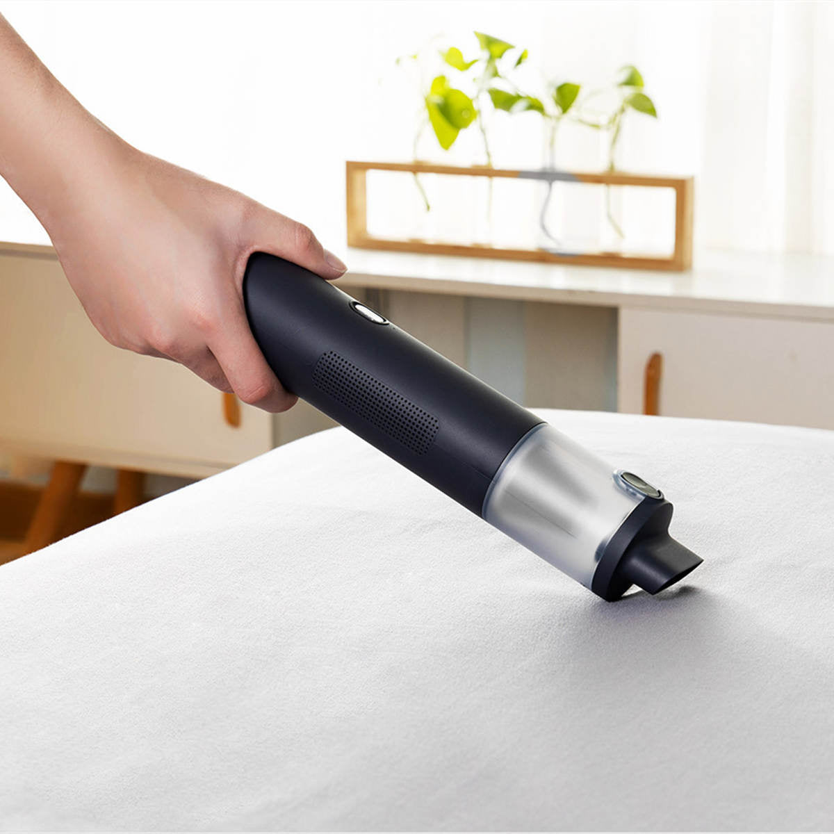 Two-in-one Tesla vacuum cleaner and inflator