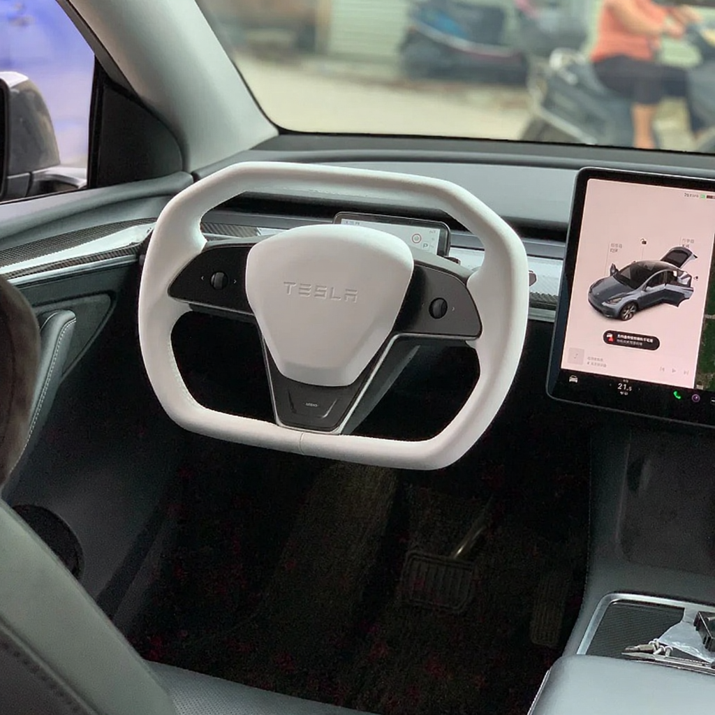 Tesla Model 3/Y Steering Wheel is Inspired by Cybertruck Style
