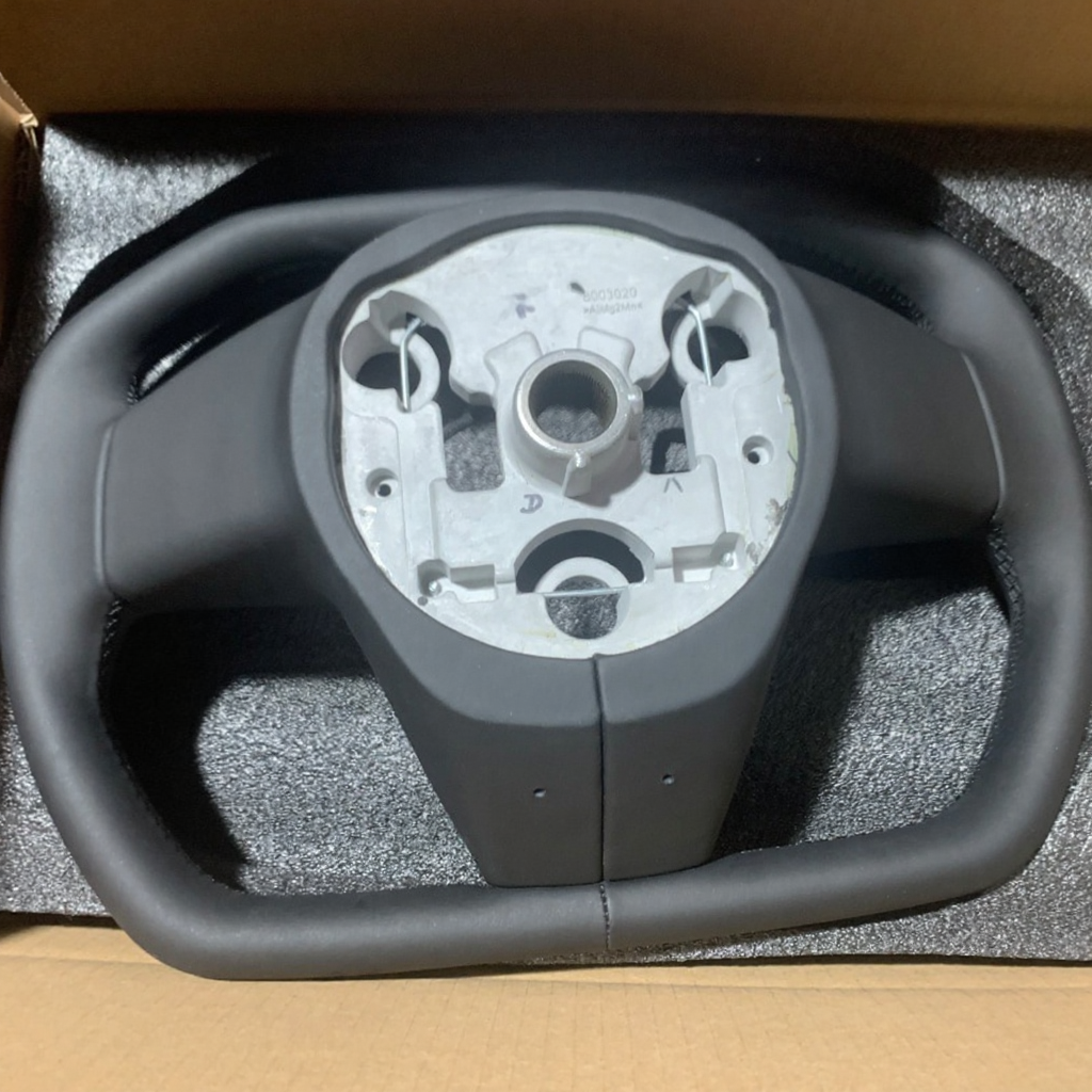 Tesla Model 3/Y Steering Wheel is Inspired by Cybertruck Style